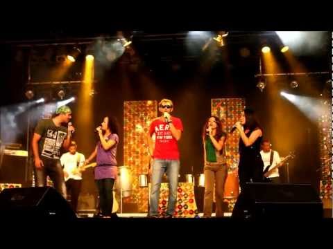 Lado A Lado - Amor e Adoração