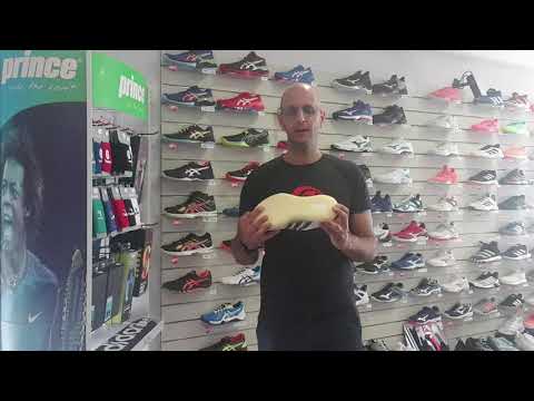 Présentation chaussures handball adidas spezial boost