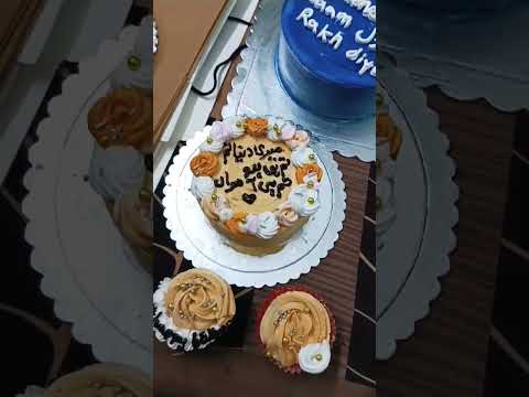 #meridunyatmheho #trending #ytshorts #zunishafiqfamily #explore #cake #birthdycake #songs #hamsafar