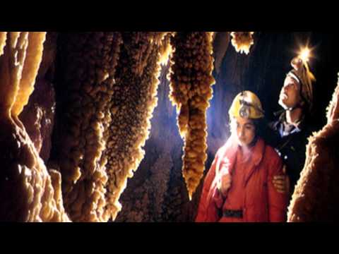 Peştera Piatra Altarului   Munţii Apuseni