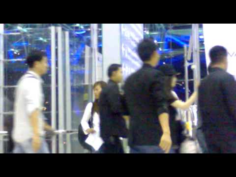 [120407] IU @ Suvanaphumi Airport