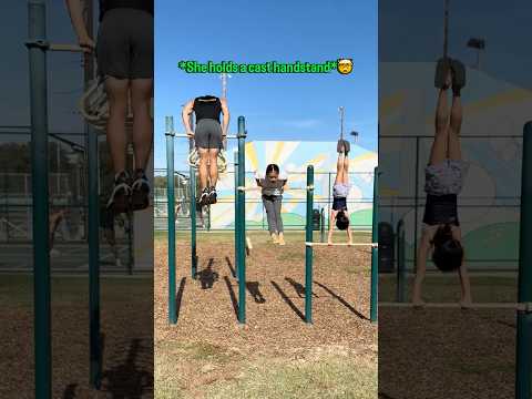 THIS is how a fit family uses the park 👀