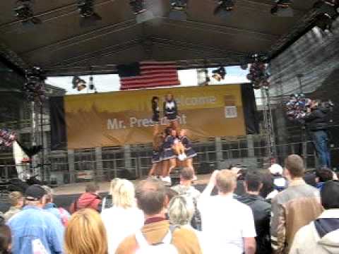 Blue Pearls Cheerleader bei Welkome Party von Barack Obama in Dresden