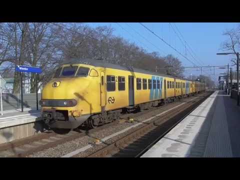 Mat'64 Plan V 955 + 466 vertrekken van station Wierden