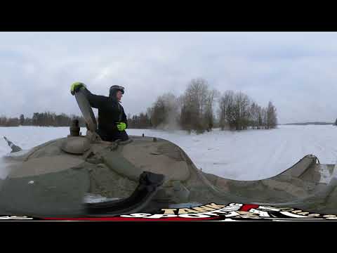 T-26 WW2 Museum Tank - Starting Photoshoot Op, Maneuvering On Open Field [360 VR]