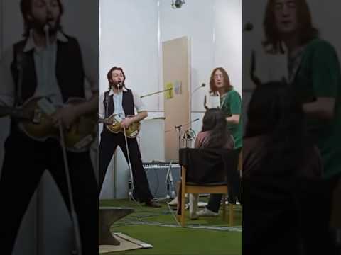 “Don’t interrupt STARS when they’re recording” - John Lennon #thebeatles #beatlesshorts #johnlennon