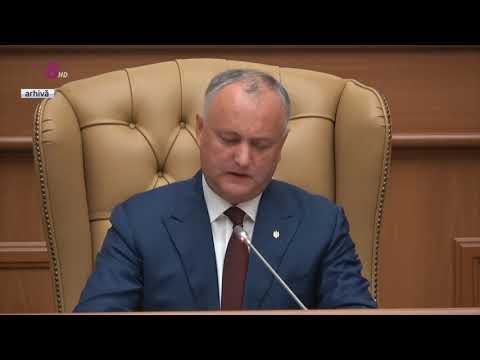 Șeful statului a decorat-o pe Dumbrăveanu, ministrul Sănătății, cu „Ordinul de Onoare”