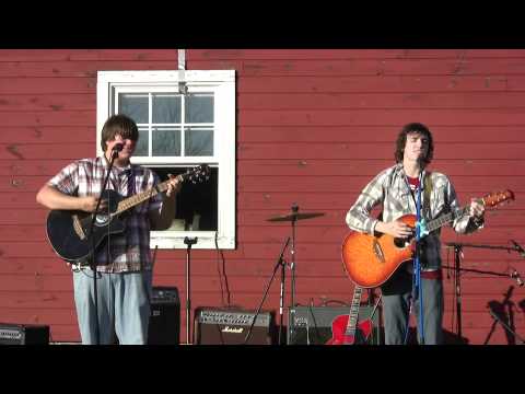 Biohazard (the Byeards) performing Fake Plastic Trees w extended ending