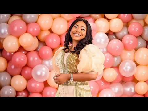 Banky W ft. Mercy Chinwo - selense (lyric video)