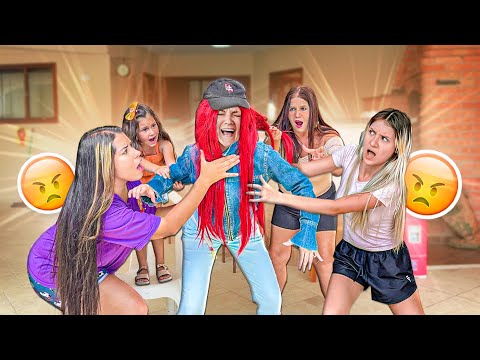 ASSUSTAMOS A MULHER DE CABELO VERMELHO! 