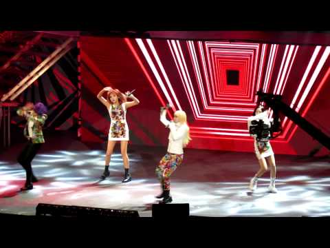 2NE1 - Fire @ SBS KPOP SUPER CONCERT 111012 [HD]