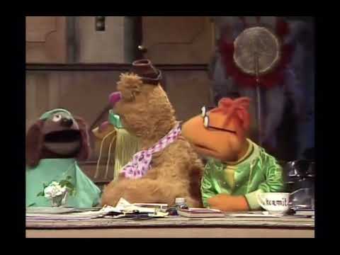 The Muppet Show - 206: Nancy Walker - Backstage #3 (1978)