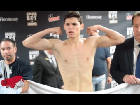 OPPS! KING RY ALMOST HAS TOWEL MALFUCTION MAKING 130 ON 2ND ATTEMPT!