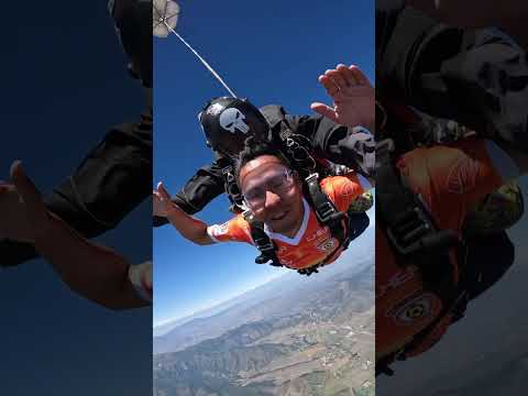 Salto de una avión con instructor paracaidas Tandem- Skydivealoha Casablanca Chile