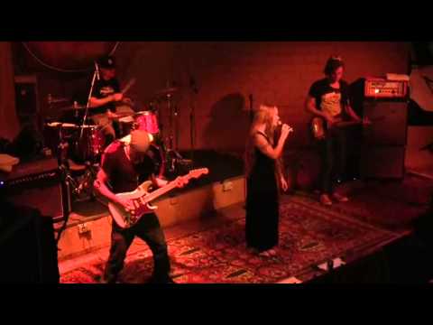 27.09.2013: LAYLA ZOE and Band - Bluesgarage Isernhagen