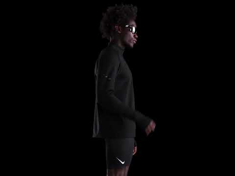 Urmăriți videoclipul