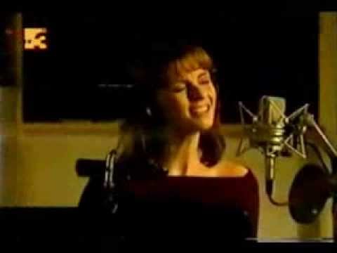 Iveta Bartošová - Láska cestu zná (ukázka žive ze studia  2000 )