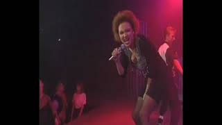 Download lagu 2 Unlimited - Get Ready For This (Live rap version) (Belgium, 1991) mp3