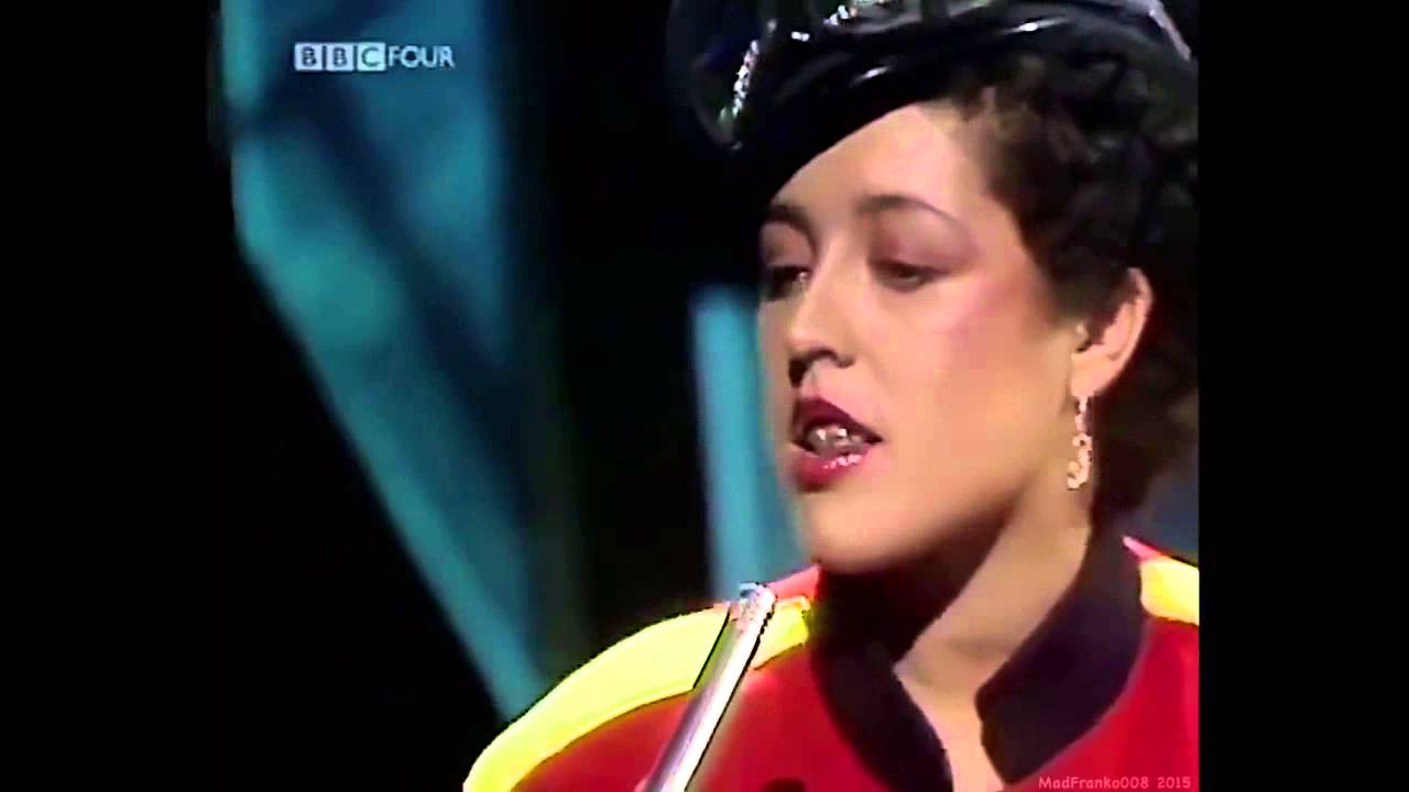 X Ray Spex Germ Free Adolescents Live TV 1978 - YouTube