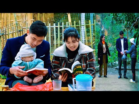 Tu Na was delighted when CEO Alex gave her books related to her work.