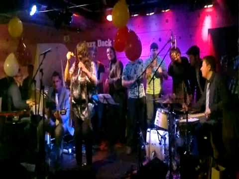 Santiago Ferreira with Yvonne Sanchez band - Meu jardim - JazzDock 2011