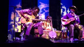 Habib Koité &amp; Eric Bibb - L.A. (Live 2012)