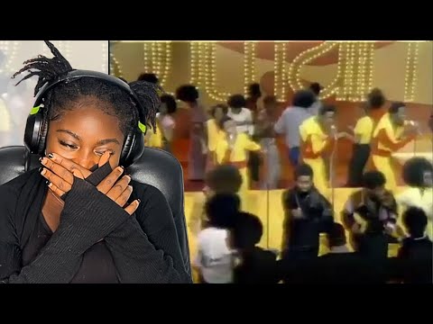 First time reaction to BRIGHTER SIDE OF DARKNESS   LOVE JONES LIVE