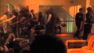 CRYSTAL CASTLES - VIOLENT DREAMS VIDEO