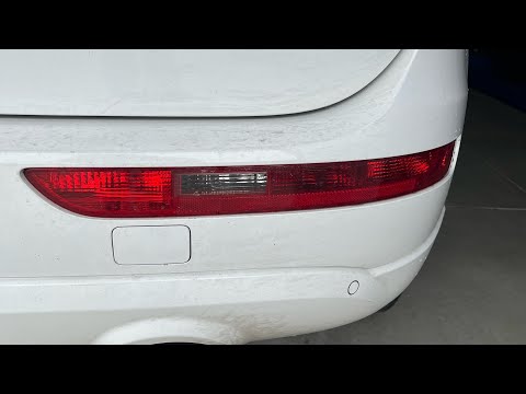 AUDI Q5 BUMPER TAILLIGHT BULB REPLACEMENT