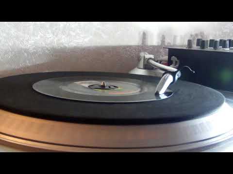 The Cuff-Links - When Julie Comes Around (Decca).