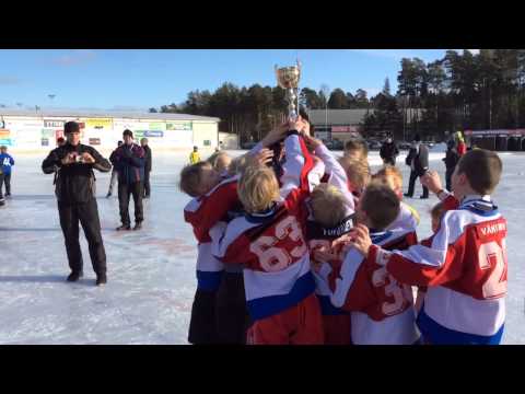 JPS P11 SM-kulta 2015 pokaalin nosto