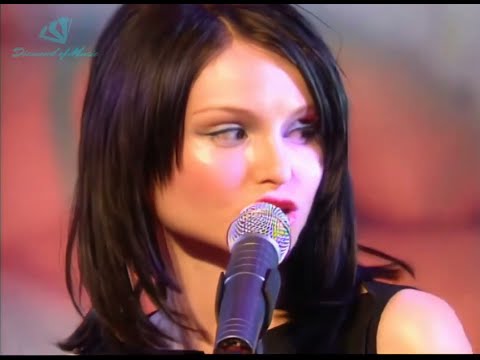 Spiller feat. Sophie Ellis-Bextor - Groovejet (If This Ain't Love) - Top of the Pops 25/08/2000 (HD)