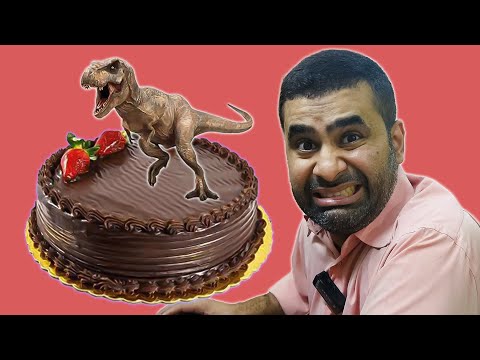 Dinosaur in Cake