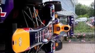 preview picture of video 'GP F1 Angleterre 2013 - Silverstone - Visite usine Red Bull - Milton Keynes'