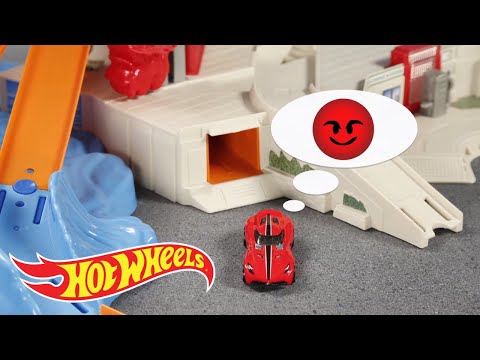 Ultimate Garage Funny Business | Hot Wheels