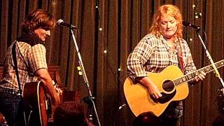 Indigo Girls Land of Canaan Eddie&#39;s Attic 07-18-10