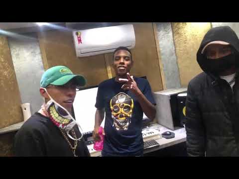 Mc Menor Mr , Mc Muniz e Mc Rael 13 - Medley no Estúdio ( Dj Guh Mix )