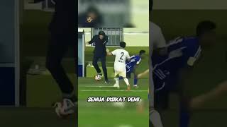 Download lagu The Craziest Coach Actions on the Sideline ⚽️😂 #football #soccer #shorts mp3