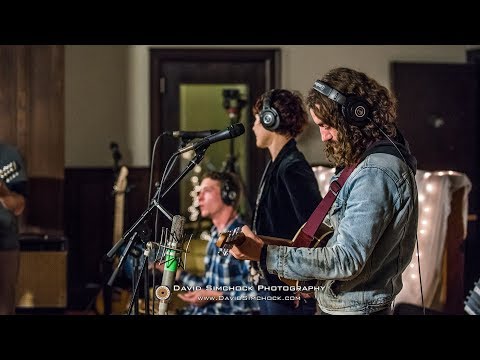 Echo Sessions 38 - Yellow Feather - Couch Farm