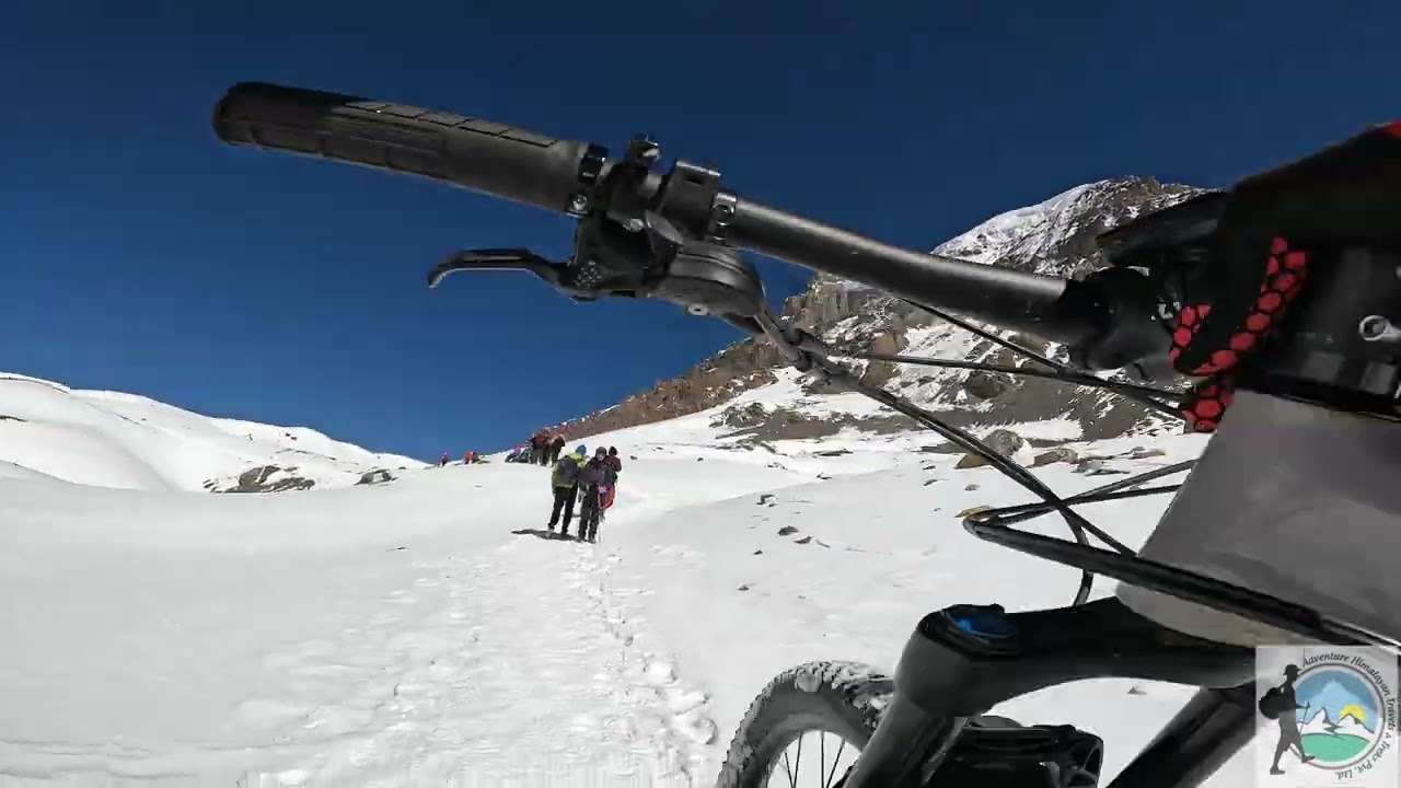 Biking Annapurna Circuit