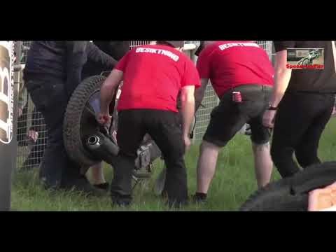 WYPADEK BARTŁOMIEJA KOWALSKIEGO i RYANA DOUGLASA w MECZU KUMLA lNDIANEMA - DACKARNA MALILA