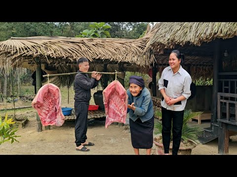 Mr. Khang brought meat to help the grandmother and granddaughter celebrate Lunar New Year.