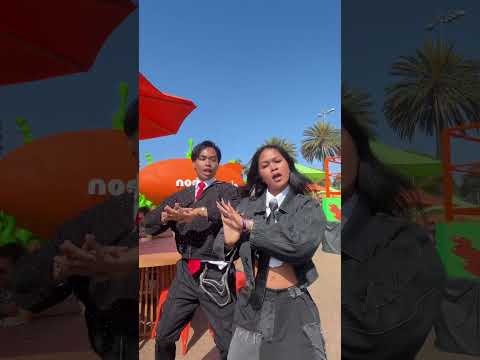 Gabriela at the KCA’s?? 🤔👀 #KCA #KidsChoiceAwards