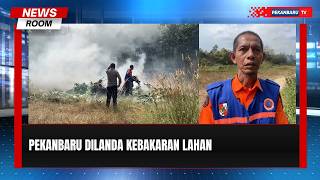 Lahan Kosong Terbakar, Asap Tebal Selimuti Jalan Soekarno Hatta