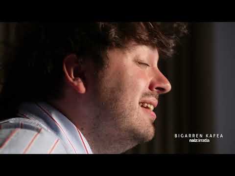 JANUS LESTER - LORE | BIGARREN KAFEA