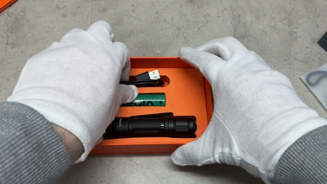 Ліхтарик портативний світодіодний VIDEX 1200Lm 5000K (VLF-A105Z)