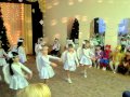 Малявки танцуют танец ангелов!.AVI 