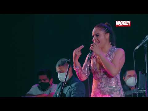 El Amor Es Solo Una Palabra - Puro Sentimiento -  EN 4K 60fps