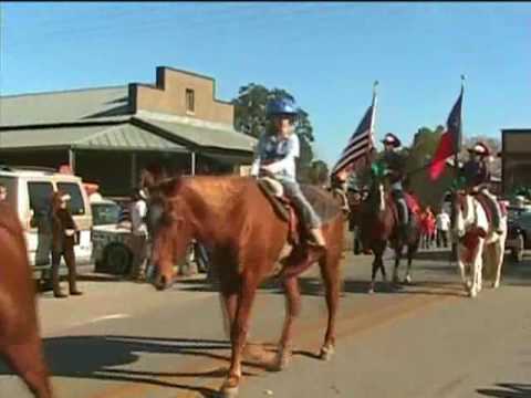 download lagu mp3 mp4 Round Top Christmas, download lagu Round Top Christmas gratis, unduh video klip Round Top Christmas