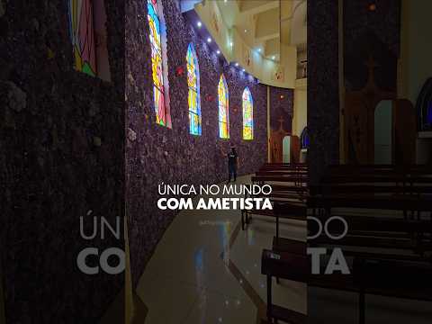 VOCÊ NÃO VAI ACREDITAR NO QUE TEM DENTRO DESSA IGREJA! 😱